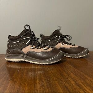 Jambu Mountaineer Hiking Boot. Women’s size 6.5 waterproof